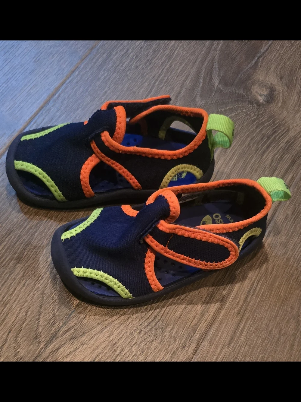 Toddler Boys/Unisex Size 4 OshKosh B'gosh Water Shoe/Sandal Blue/Orange/Green